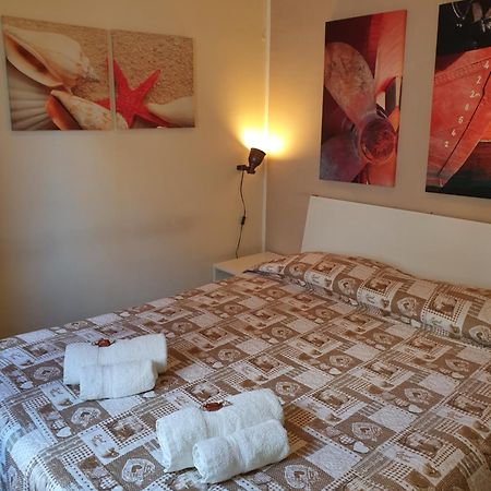 4Rooms Guest House Free Wi-Fi Salerno Exteriör bild