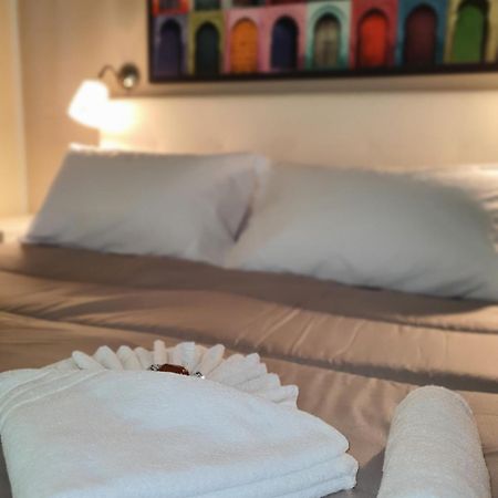 4Rooms Guest House Free Wi-Fi Salerno Exteriör bild