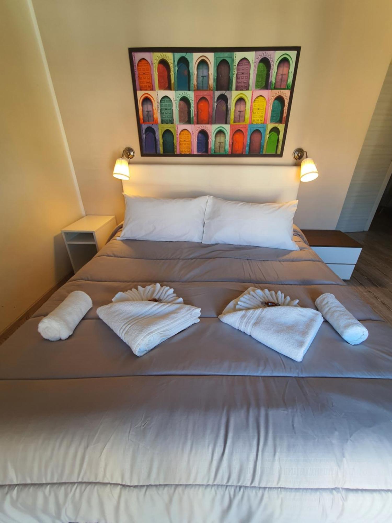 4Rooms Guest House Free Wi-Fi Salerno Exteriör bild