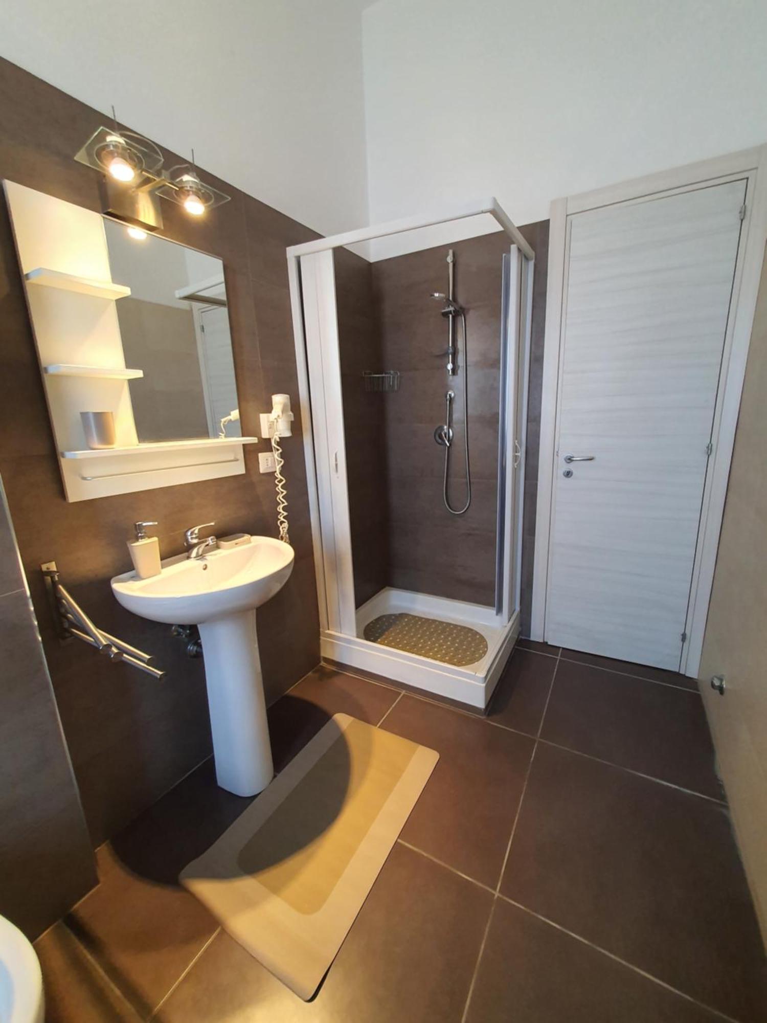 4Rooms Guest House Free Wi-Fi Salerno Exteriör bild