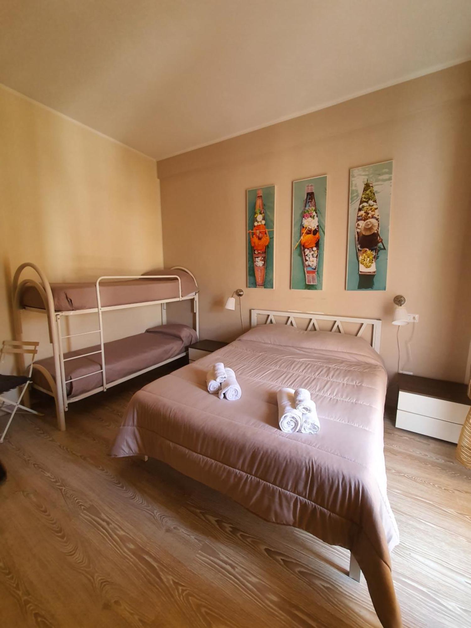 4Rooms Guest House Free Wi-Fi Salerno Exteriör bild