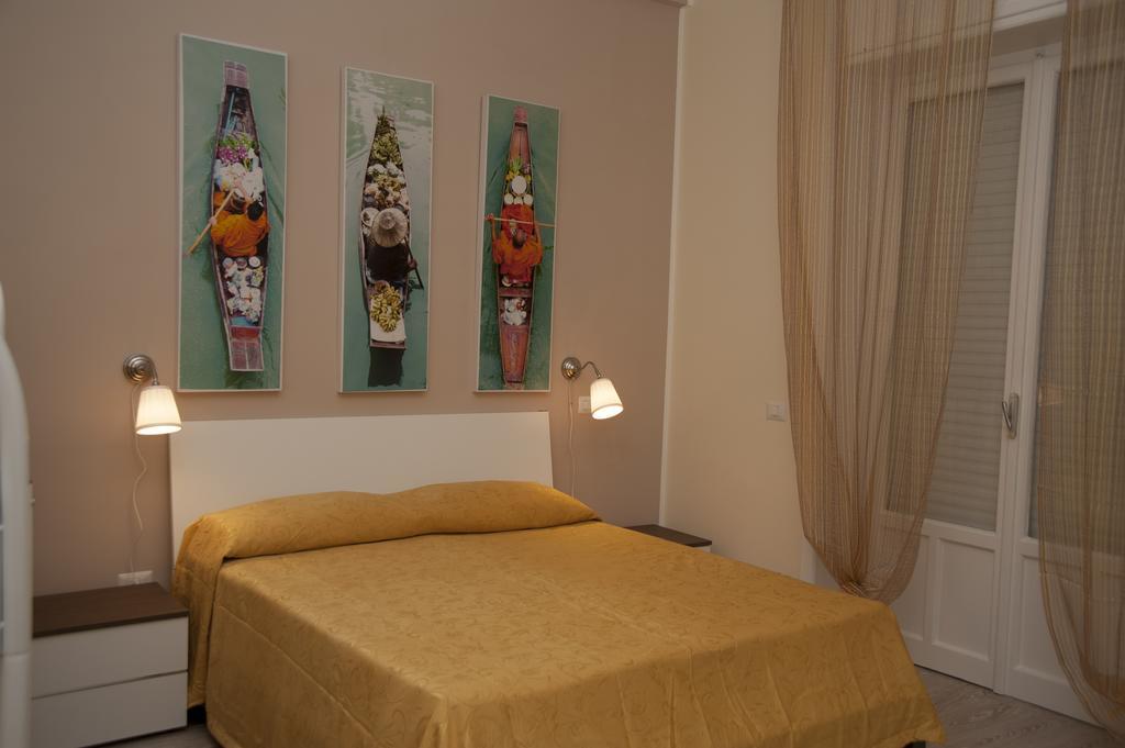 4Rooms Guest House Free Wi-Fi Salerno Rum bild
