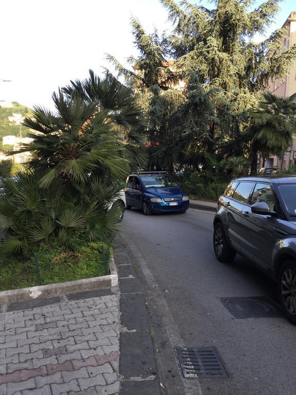4Rooms Guest House Free Wi-Fi Salerno Exteriör bild
